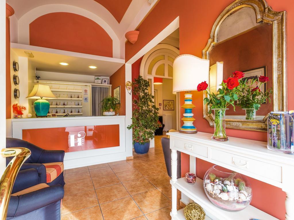 Hotel Internazionale Viareggio Exterior photo